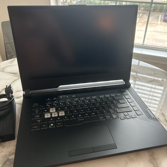 ASUS ROG GAMING LAPTOP (2019) - Picture 6 of 11